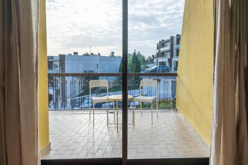 Kubata Hill Hotel Parede Kültér fotó